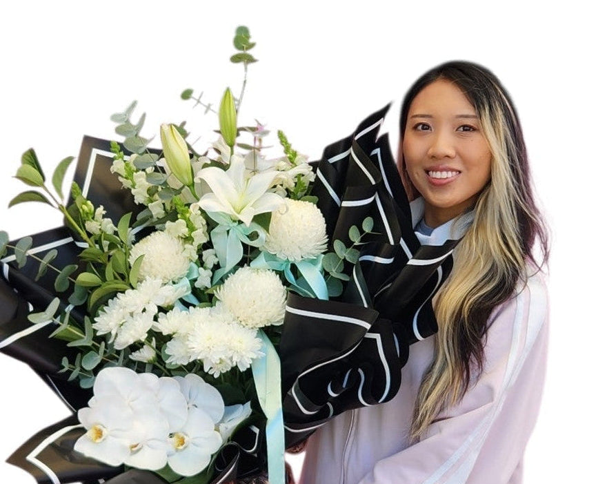 THE CHRISTINA | BOUQUET