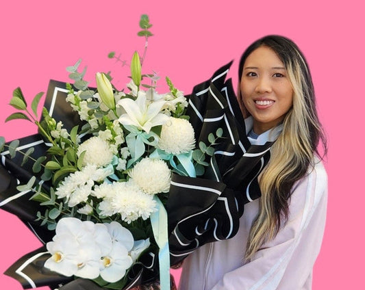 THE CHRISTINA | BOUQUET